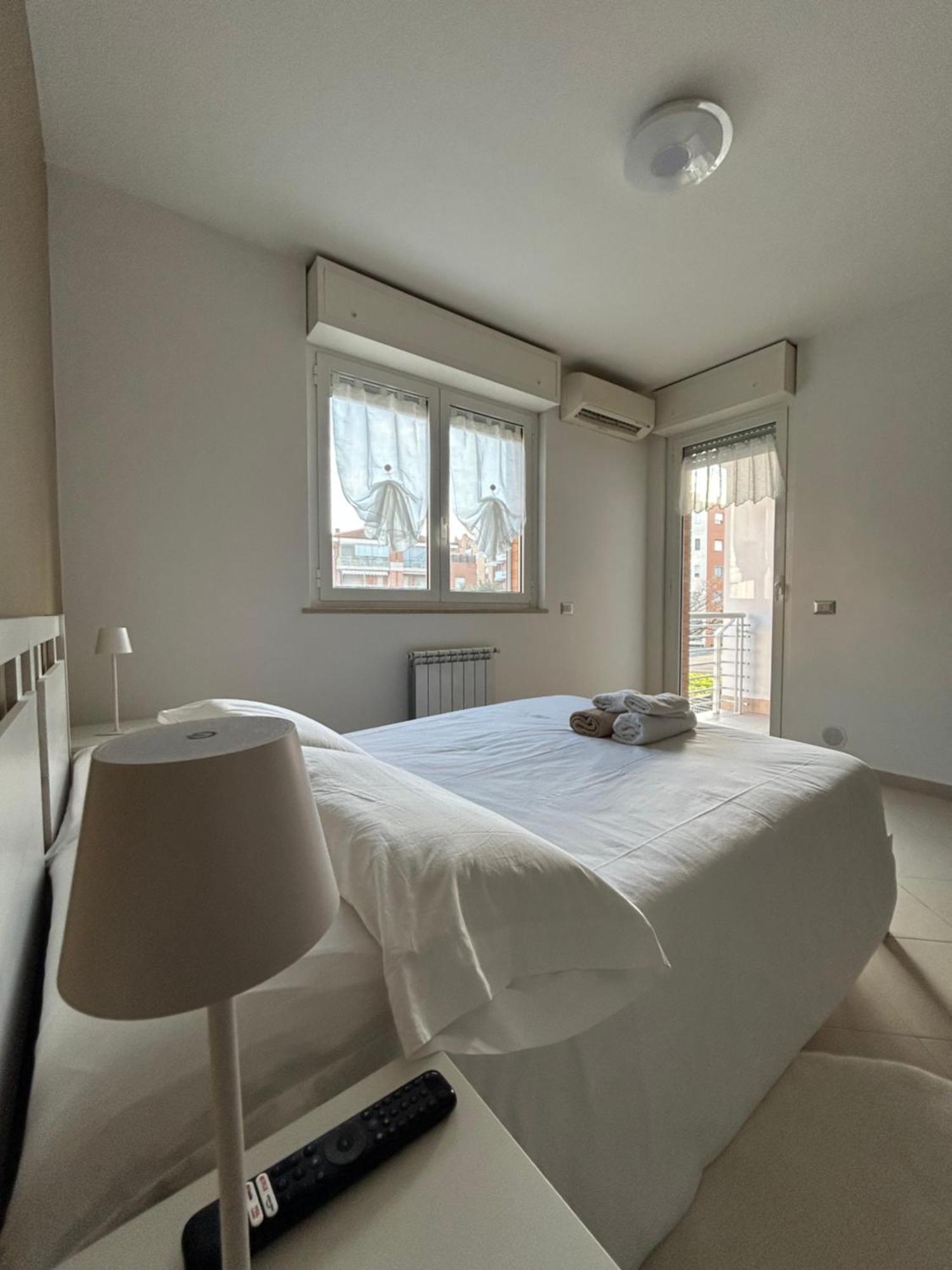 Urban Sky Loft Fiumicino Apartment Bagian luar foto